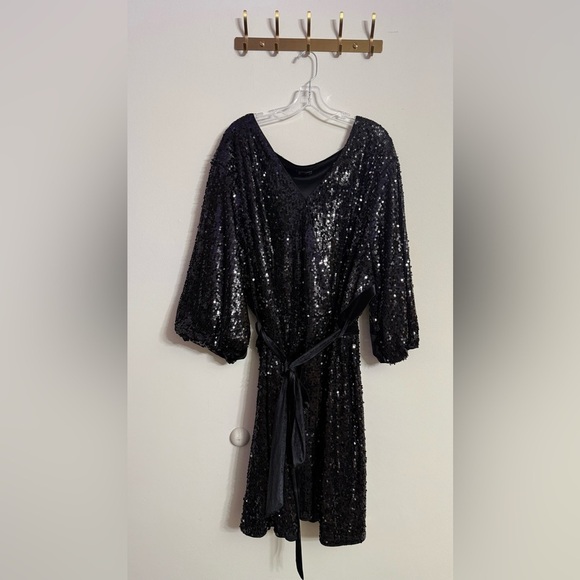 BloomChic Dresses & Skirts - Bloom Chic Women’s Dress Black Sequin Plus Size Belted Holiday Party Sz 30